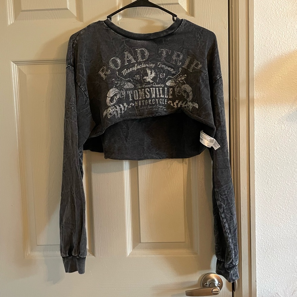 Forever 21 cropped shirt